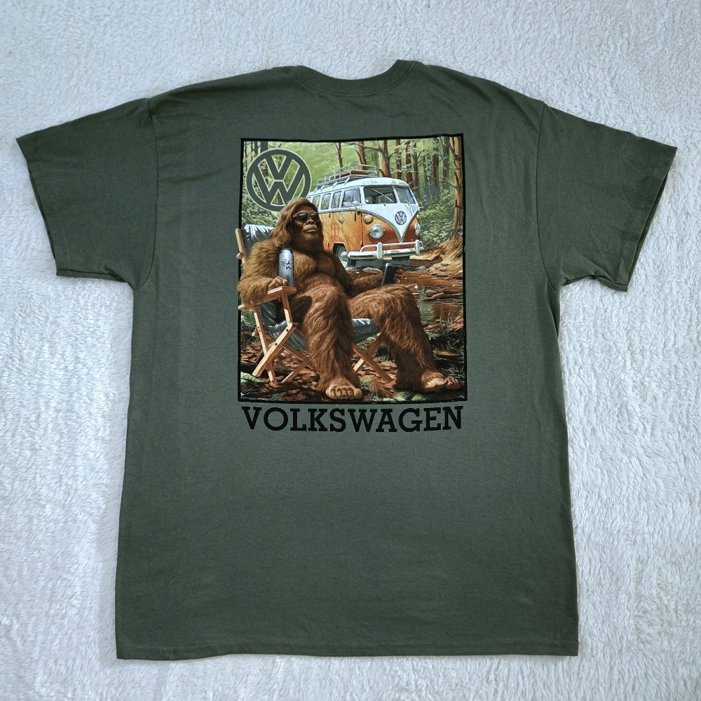 Changes Volkswagon🚗 "Bigfoot👣 Chillin'" Graphic Tee👕 - NWT - Picture 10 of 13